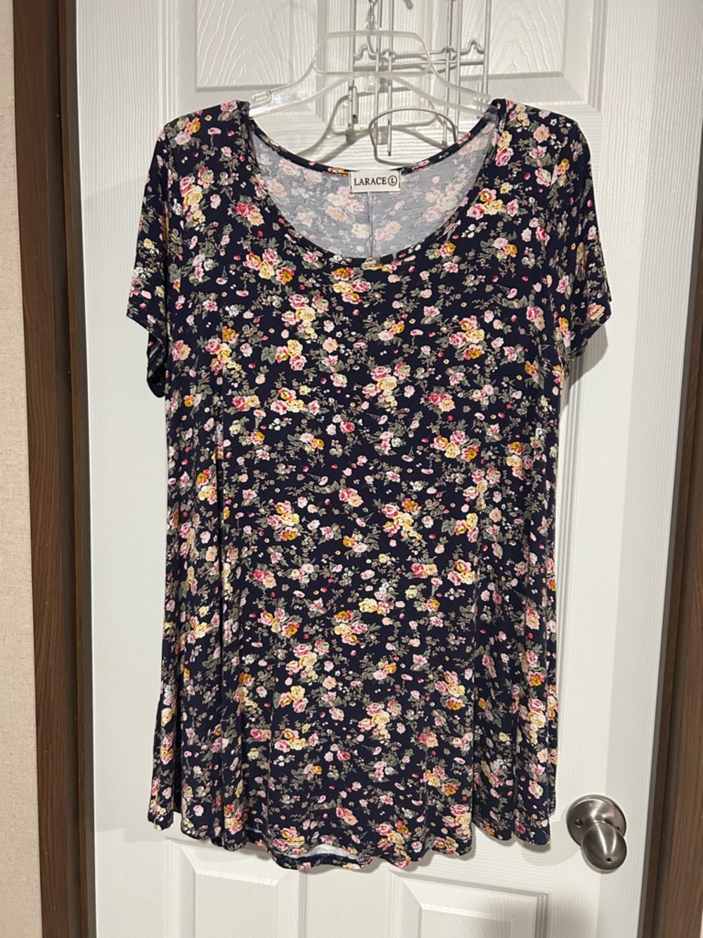 LARACE large Navy Short Sleeve Scoop Neck Floral Top with Pink and Yellow Blooms